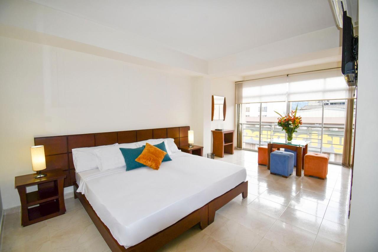 Hotel Monarca Armenia Екстер'єр фото