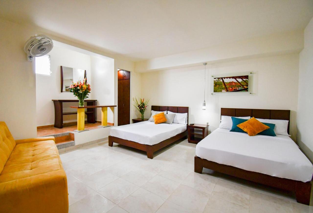Hotel Monarca Armenia Екстер'єр фото