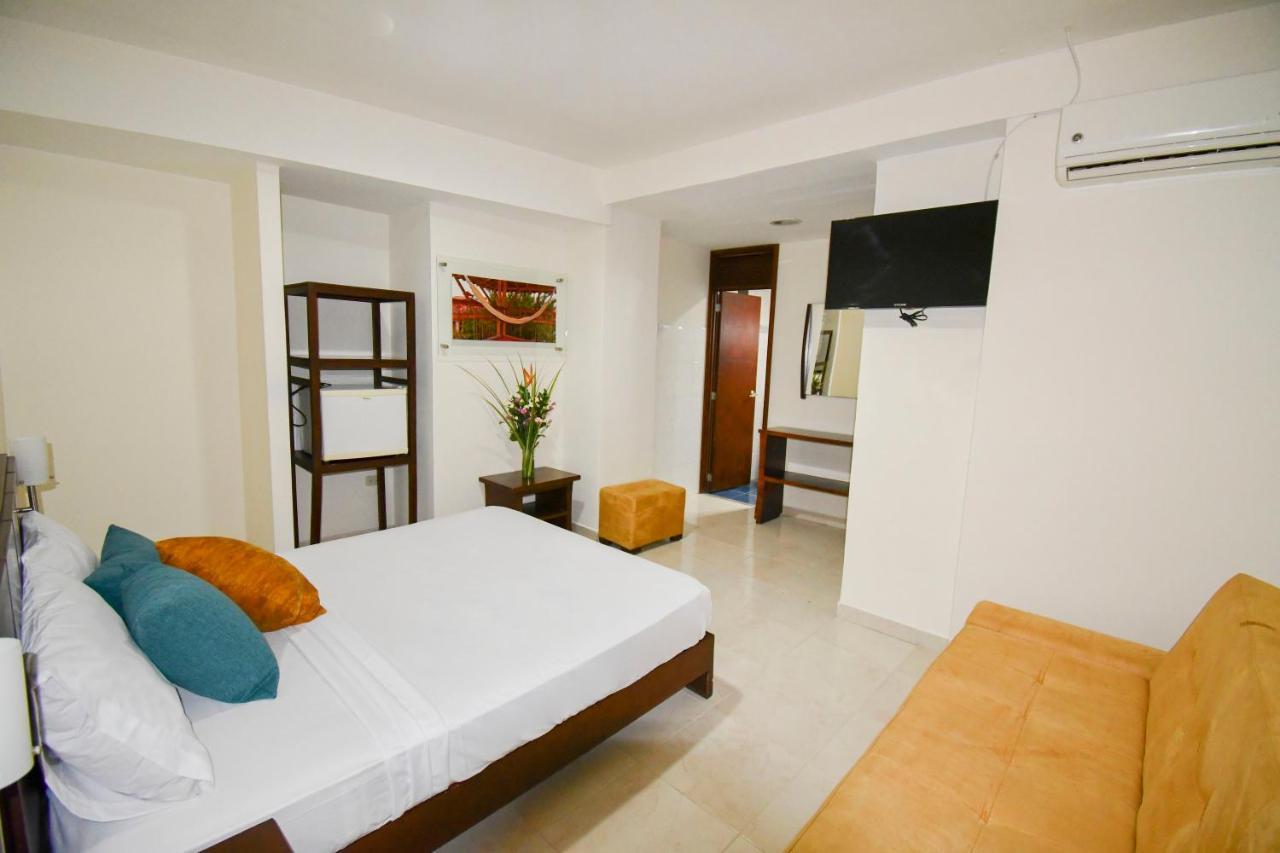 Hotel Monarca Armenia Екстер'єр фото