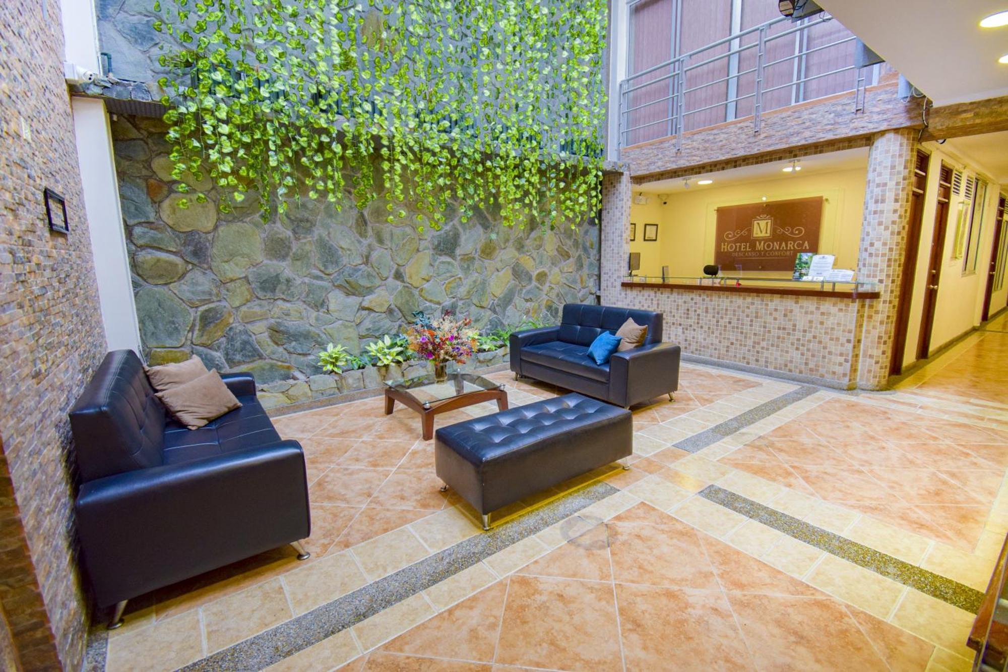 Hotel Monarca Armenia Екстер'єр фото