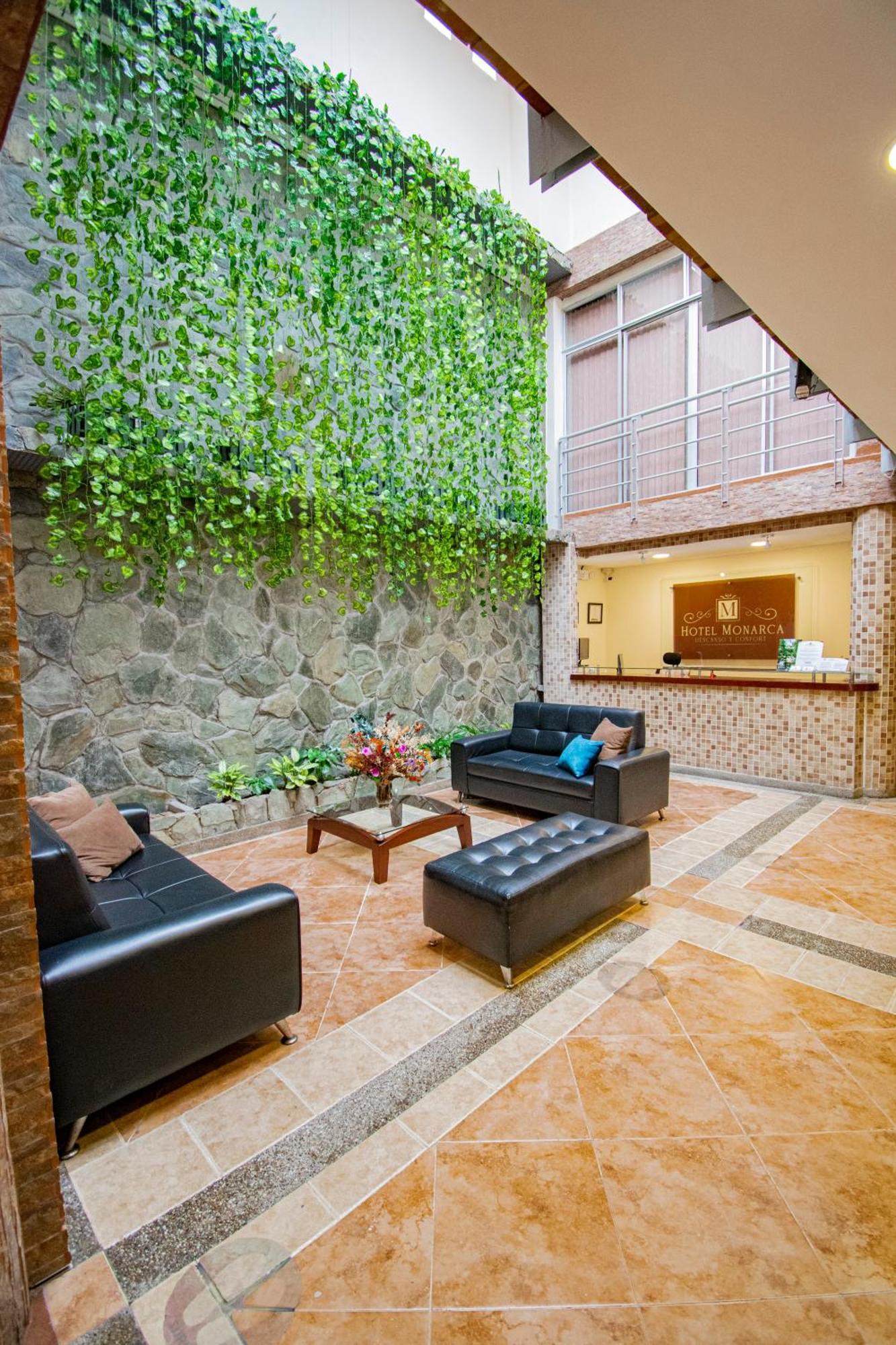 Hotel Monarca Armenia Екстер'єр фото