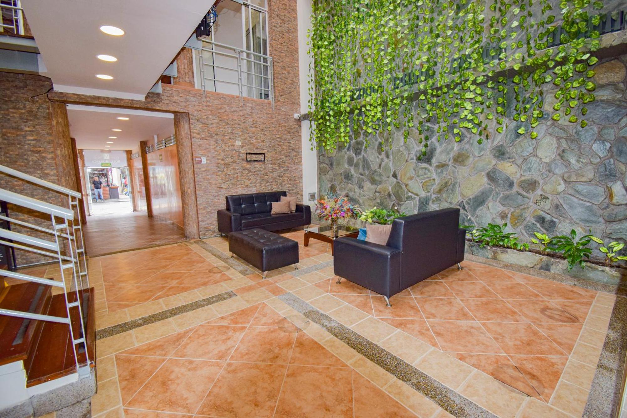 Hotel Monarca Armenia Екстер'єр фото